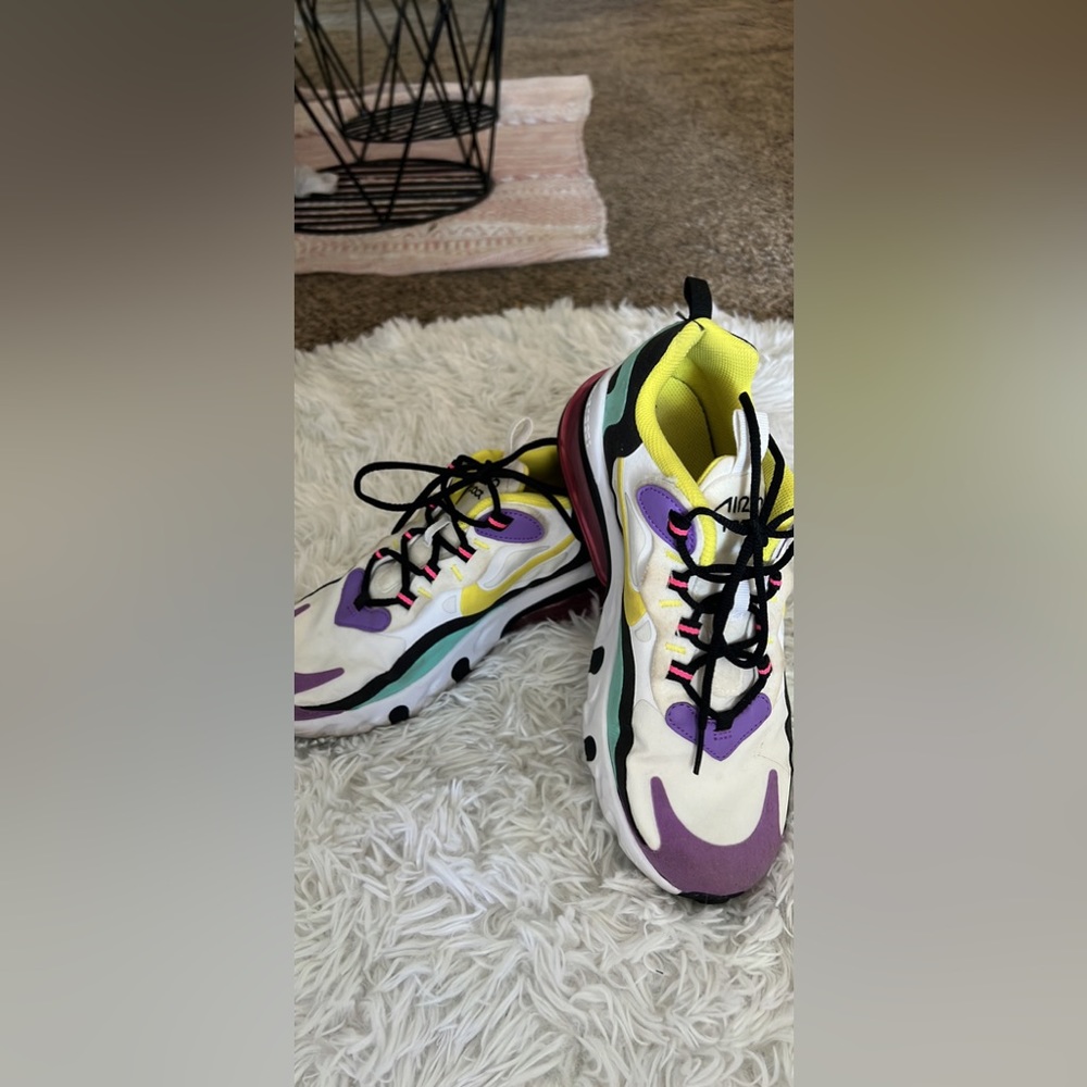 Nike 270 Reacts